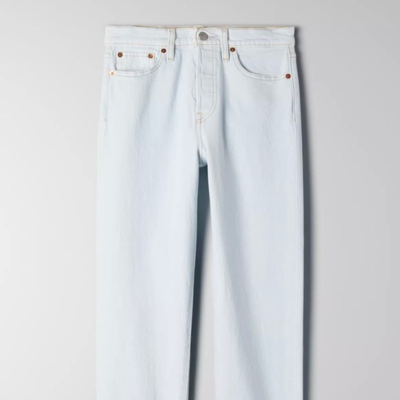 Levi’s light wash wedgie jeans!! - Picture 4 of 7